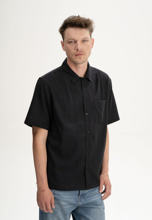 Kurzarm Hemd VIVEK charcoal black | MELAWEAR