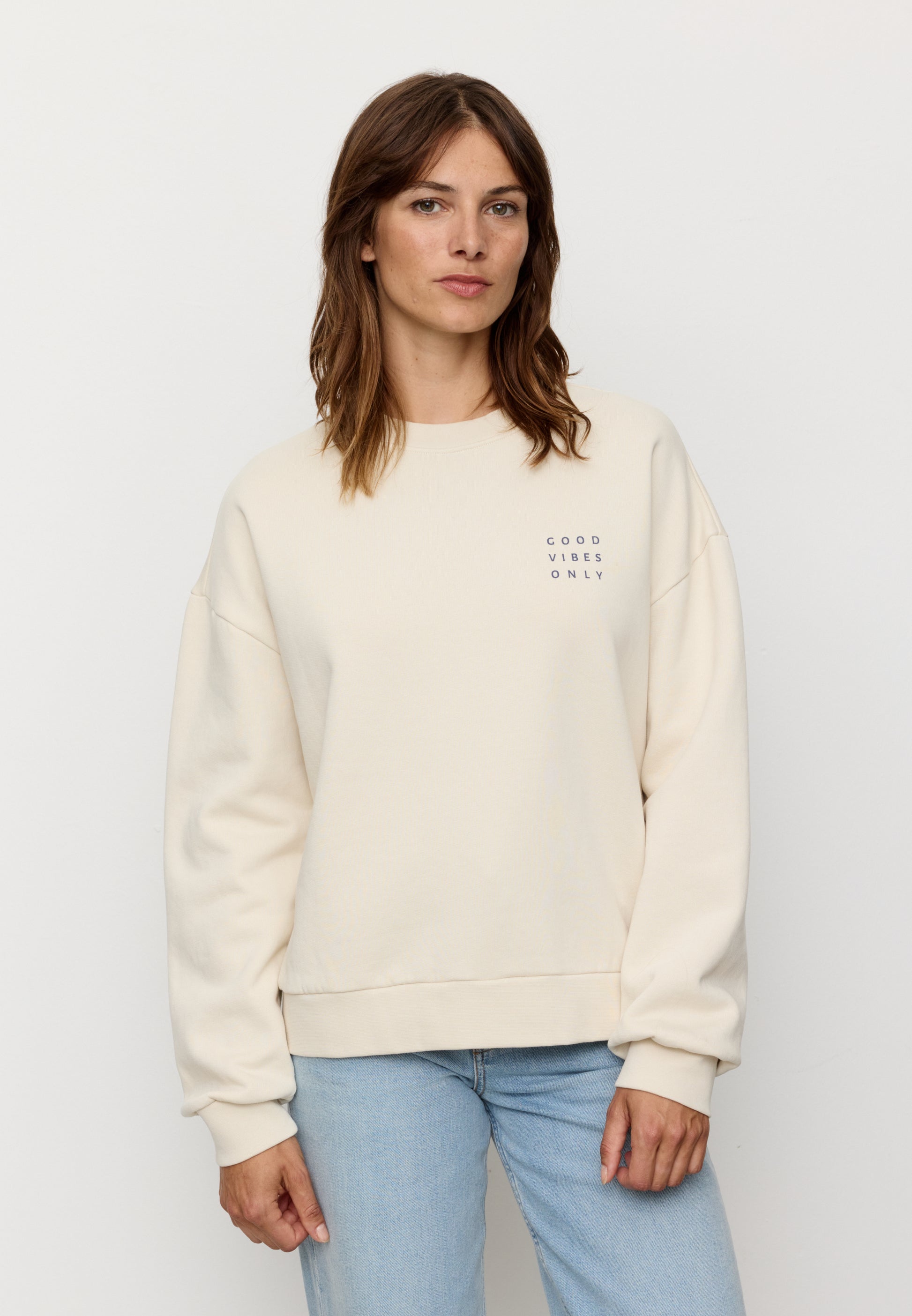 Sweatshirt NERINE GOOD VIBES actic white | recolution