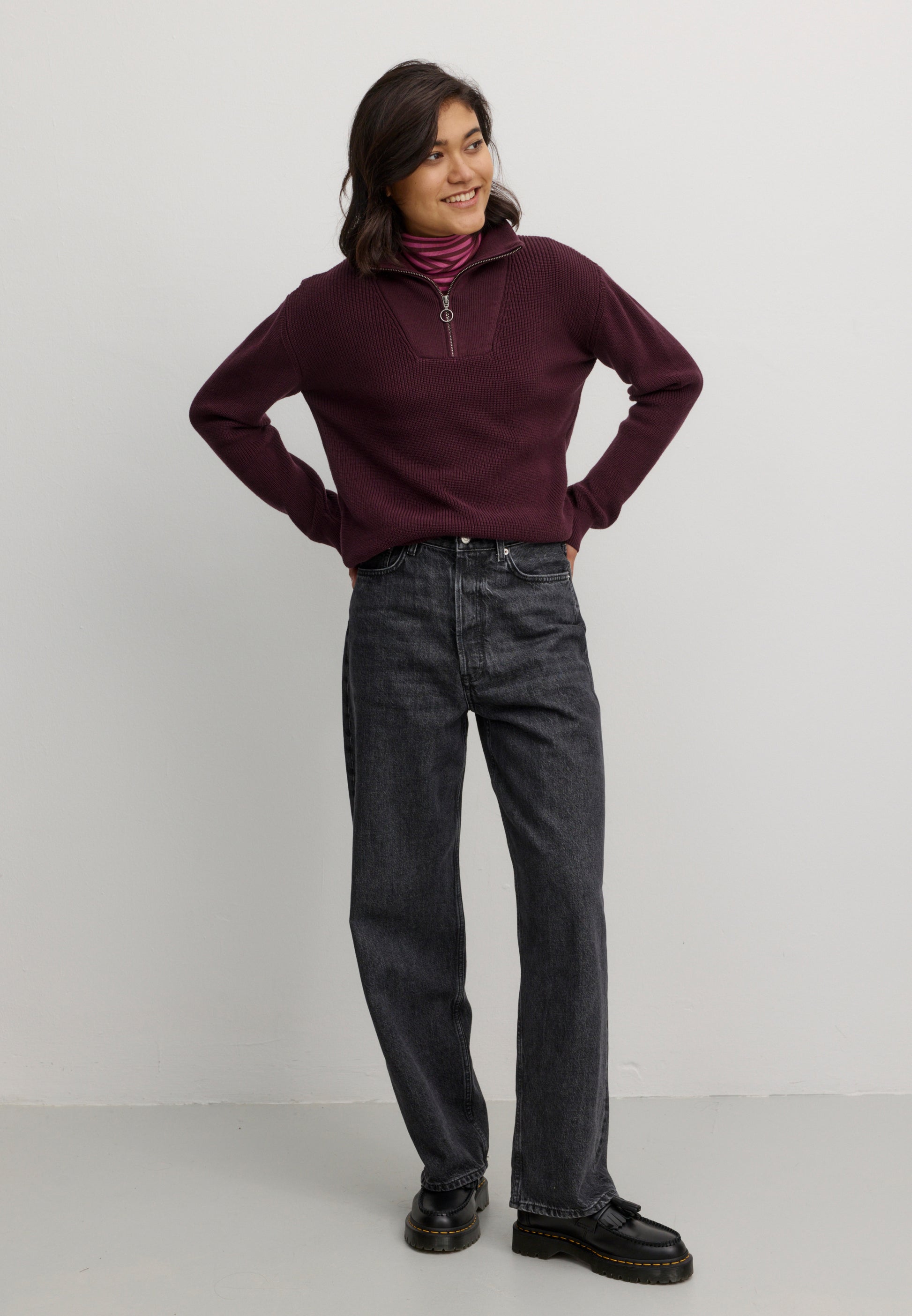 Troyer NIGELLA dark plum | recolution