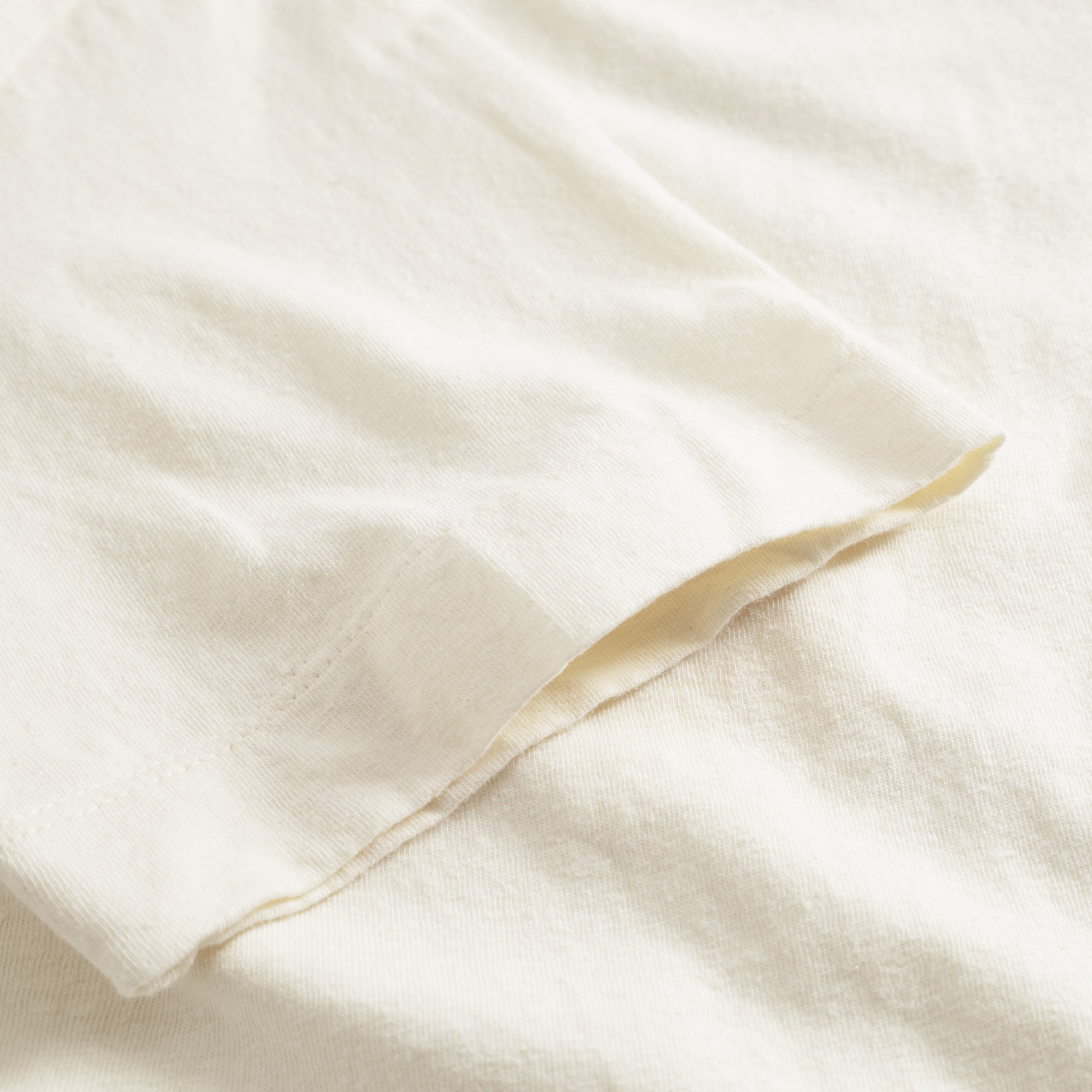 T-shirt Vadstena Hemp Off-White | DEDICATED