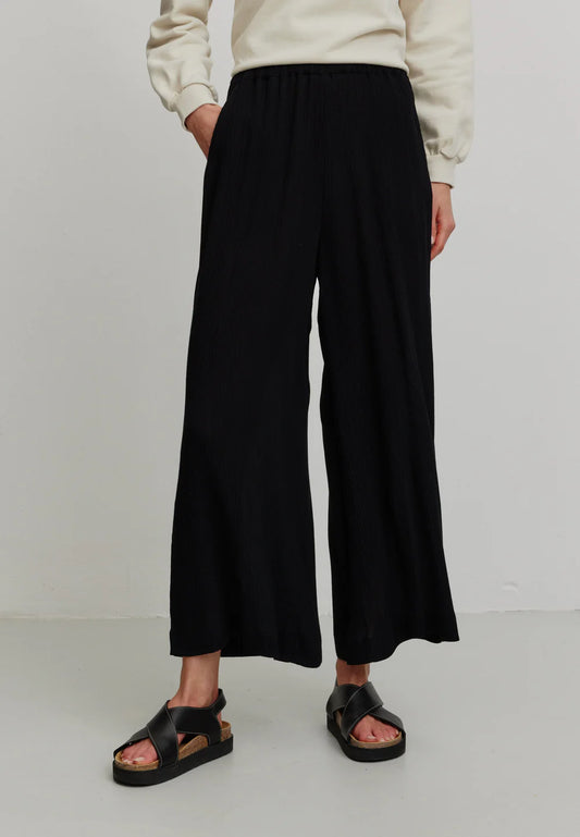 Hose Mandevilla black | recolution