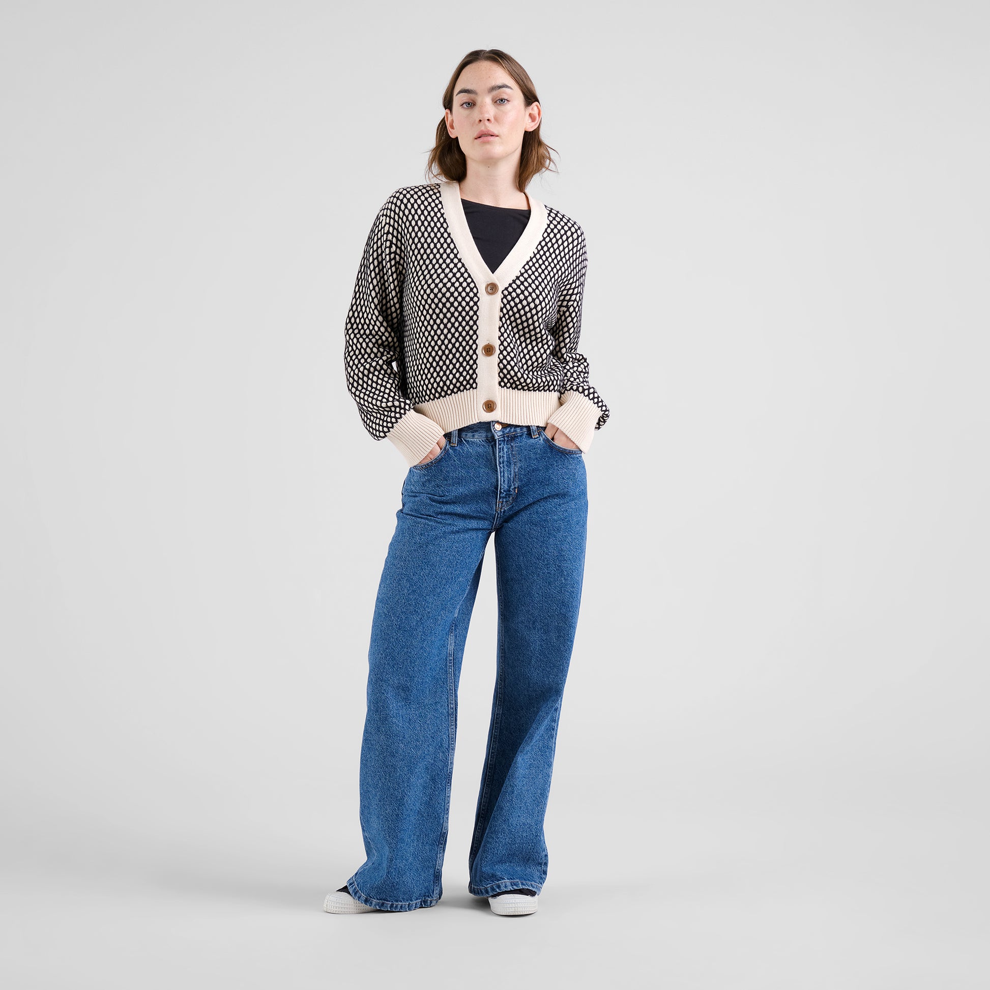 Cardigan Kanan Bubble Knit Black/Vanilla White | DEDICATED