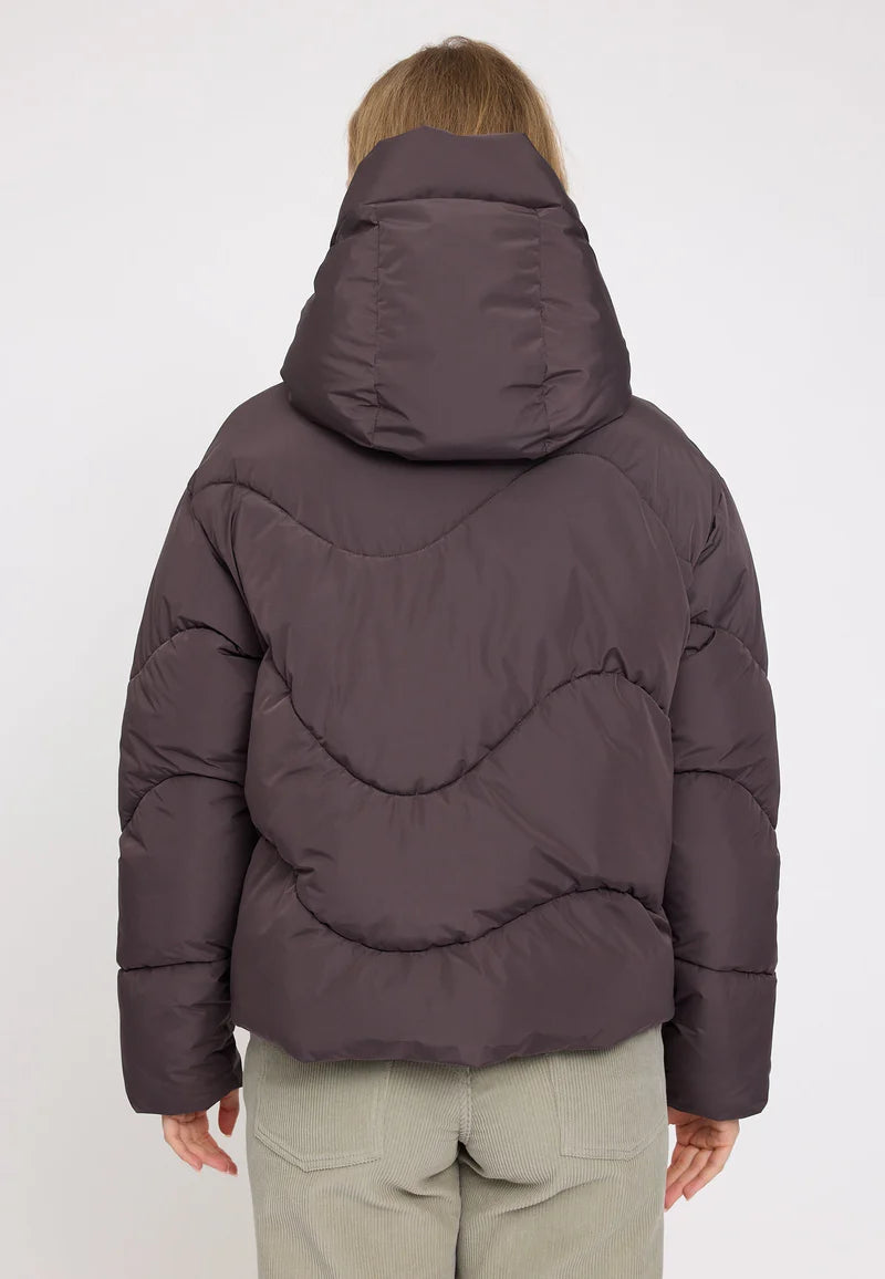 Waves Quilt Short Puffer Jacket eggplant  | MAZINE