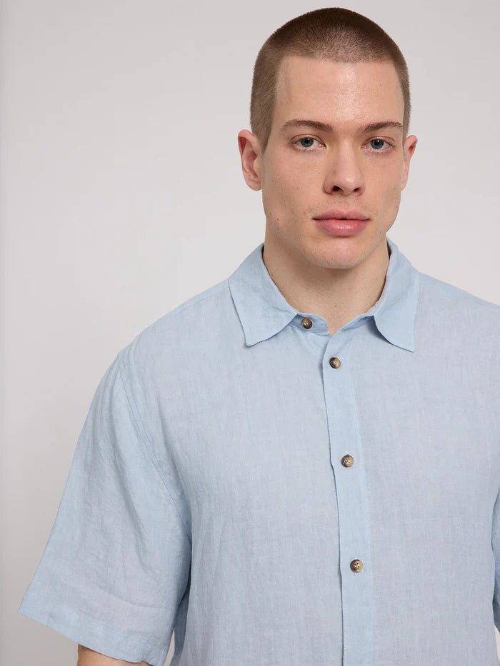 Hemd Shortsleeve Linen Shirt pastel blue | MAZINE