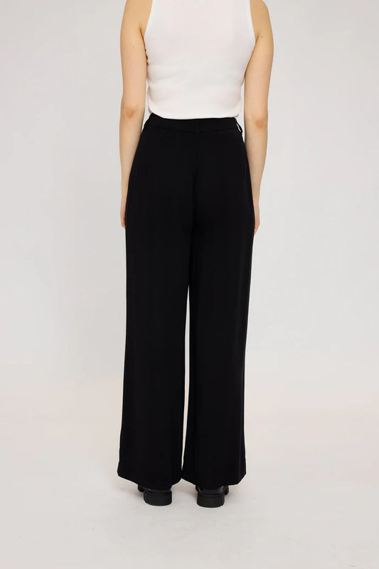 Pleated Viscose Pants black | MAZINE