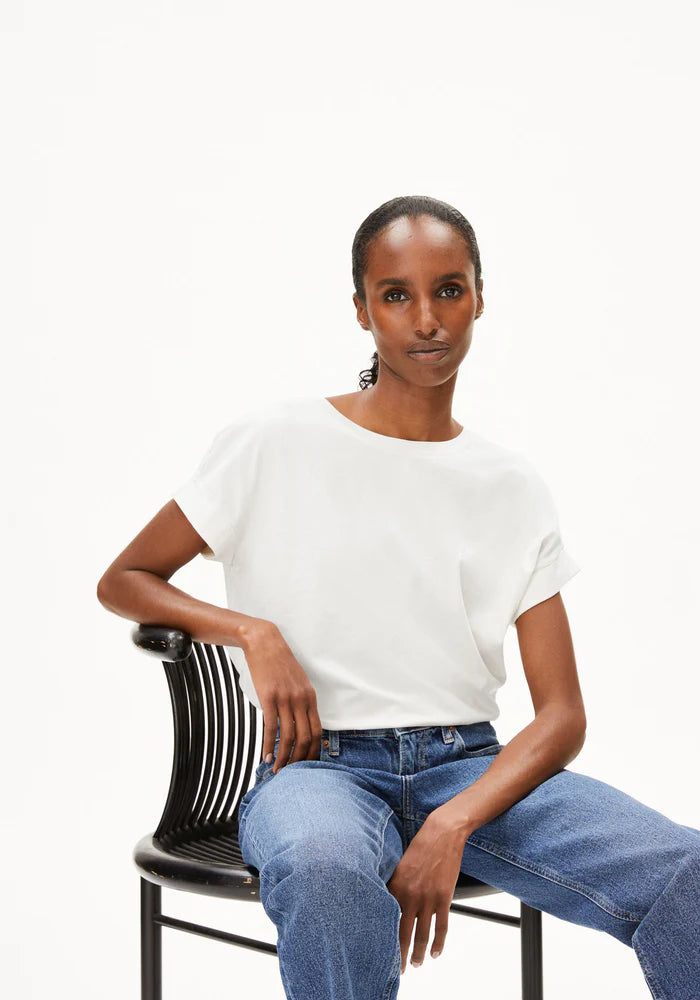 T-Shirt IDAARA white | ARMEDANGELS