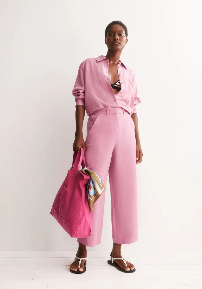 Hose CAARNUS LINO washed berry | ARMEDANGELS