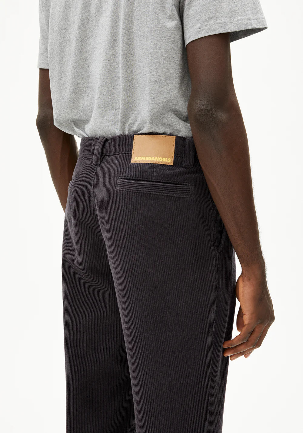 Cordhose ARAANIO dark steel | ARMEDANGELS