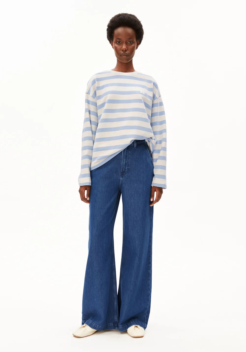 ICONIC Å FRANKAA BOLD SWEAT undyed-soft blue | ARMEDANGELS