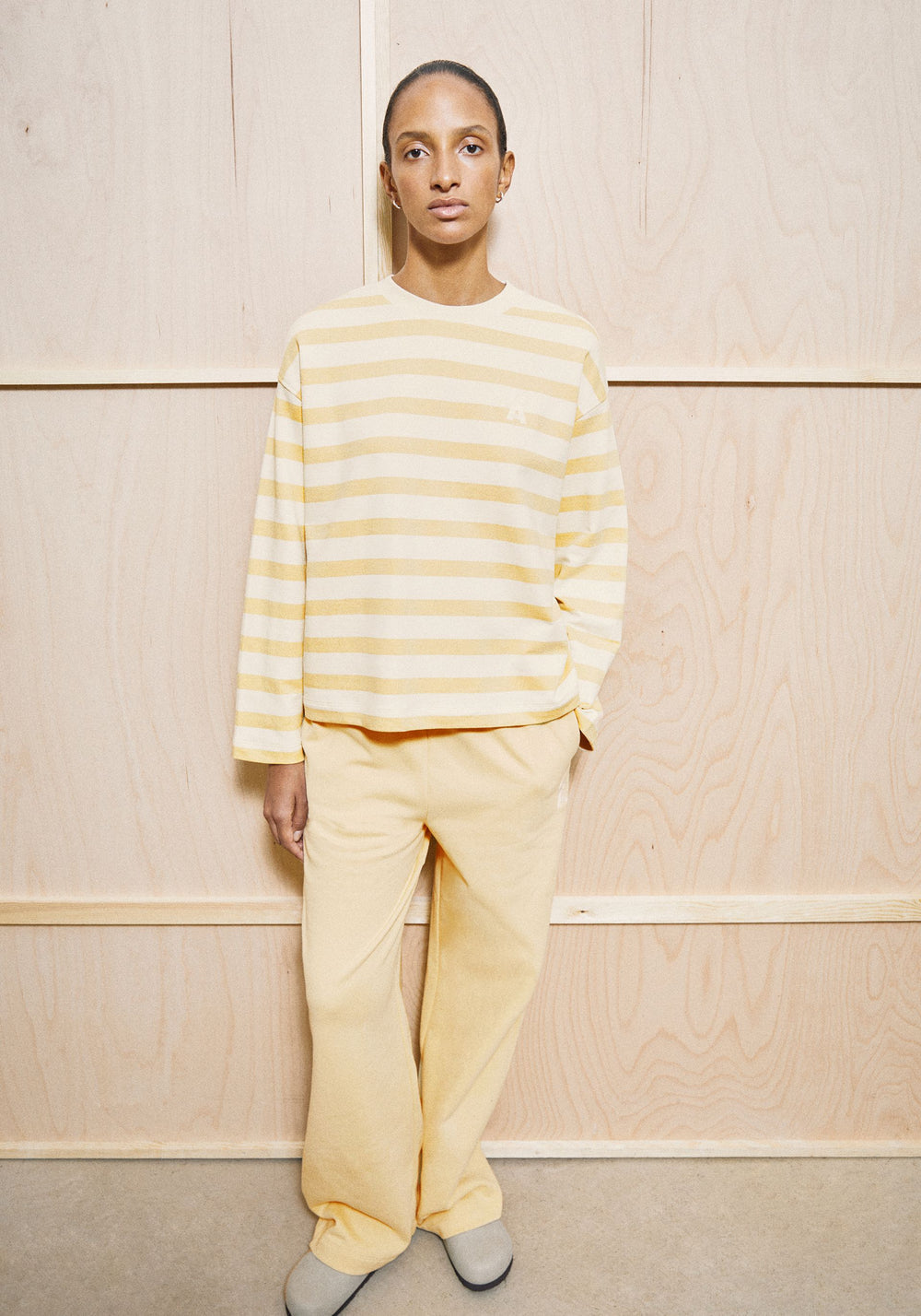 ICONIC Å FRANKAA BOLD SWEAT undyed-golden hay | ARMEDANGELS