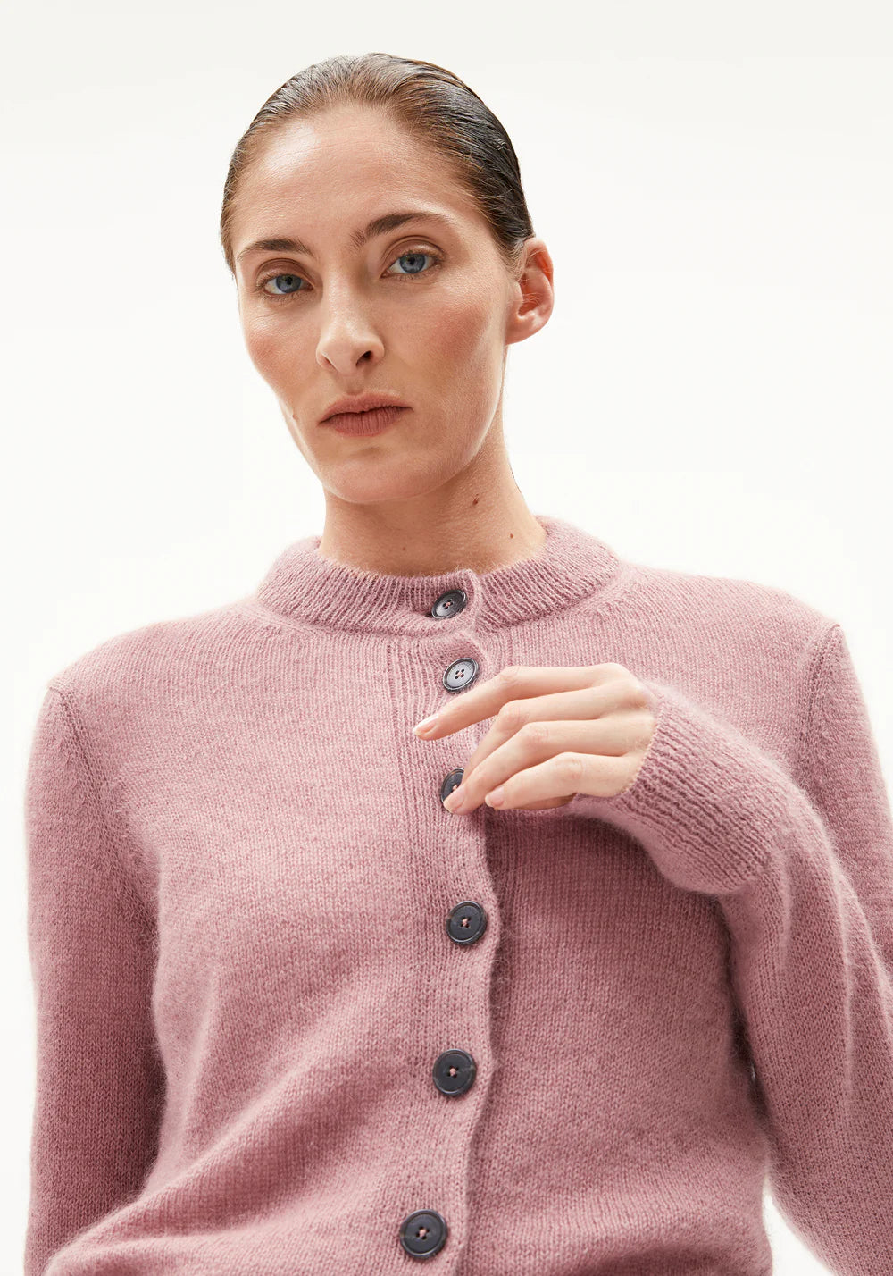 Strick Cardigan AMILDAA light berry | ARMEDANGELS