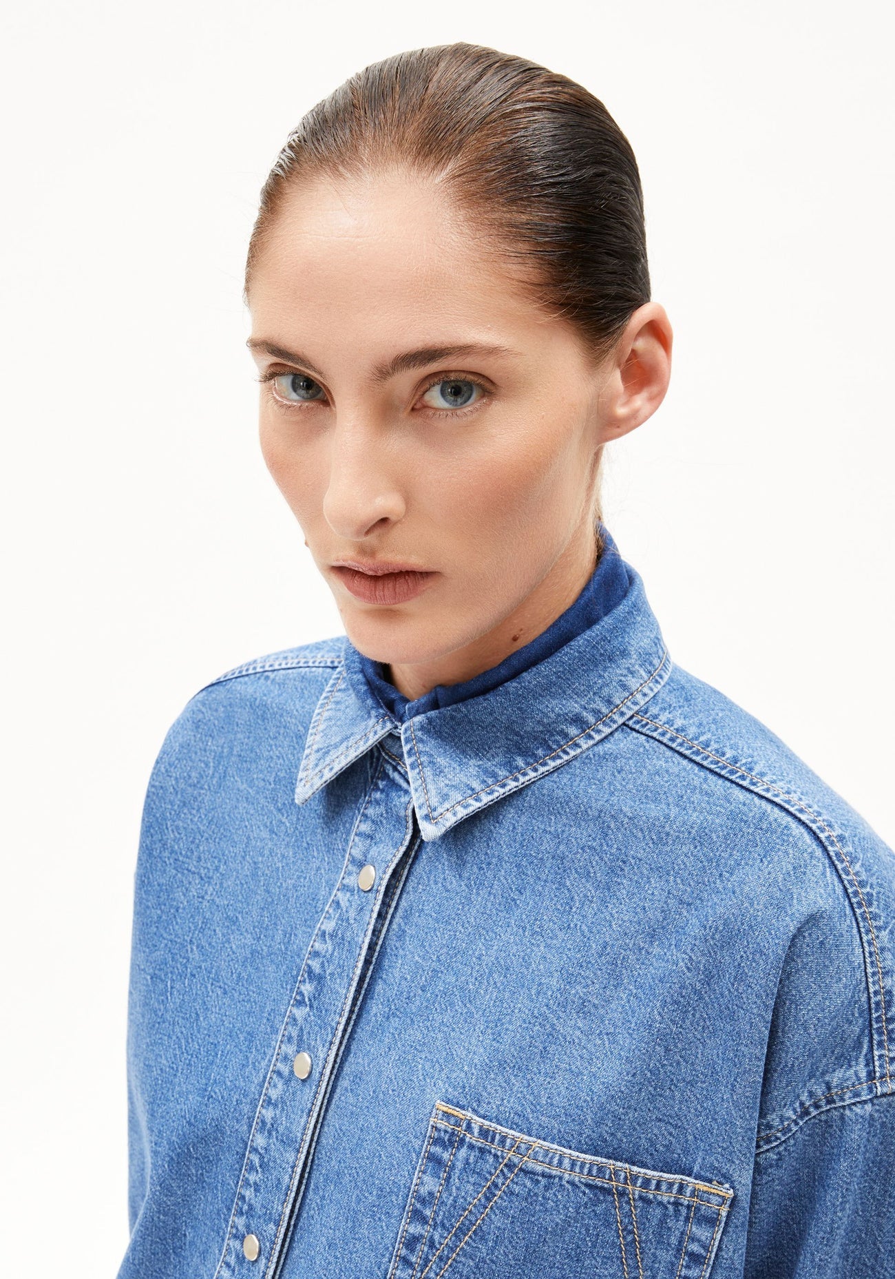 NALAANI DENIM BLOUSE sea foam | ARMEDANGELS