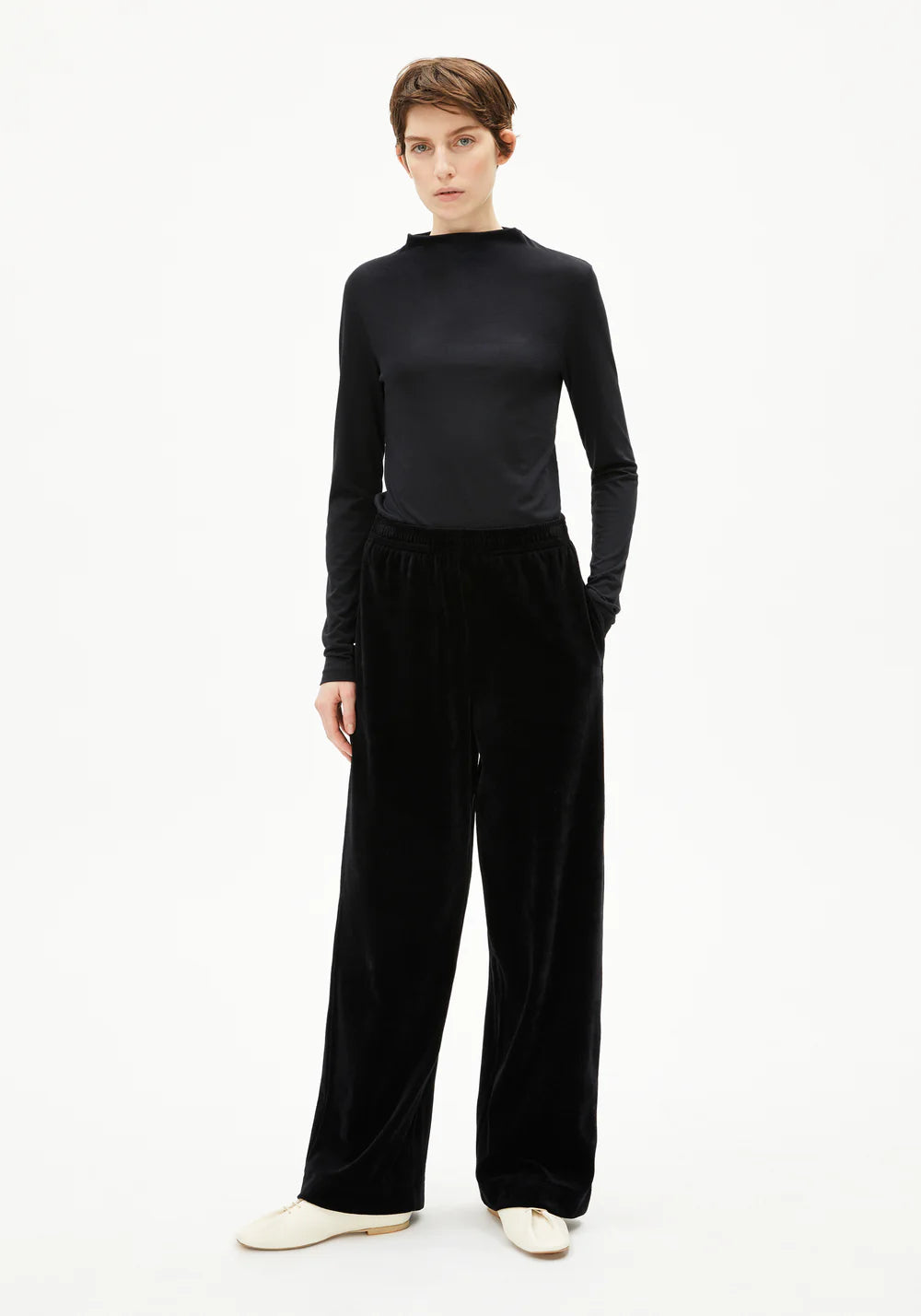 Hose VATINAA VELVET black | ARMEDANGELS