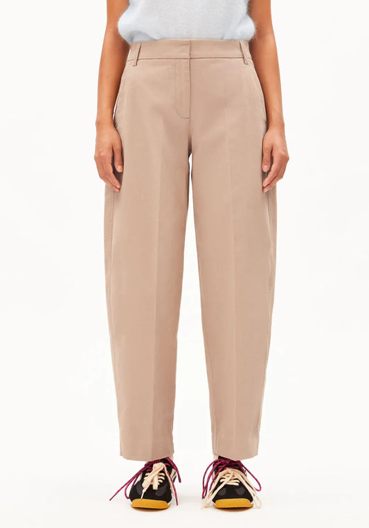 Hose BARREL LEG TWILL PANT true camel | ARMEDANGELS