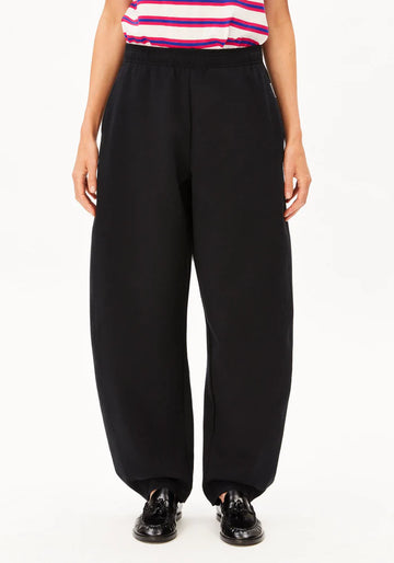 BASIC JERSEY BARREL PANT black | ARMEDANGELS