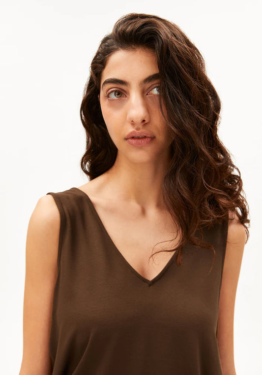 V-NECK JERSEY TOP  dried palm | ARMEDANGELS