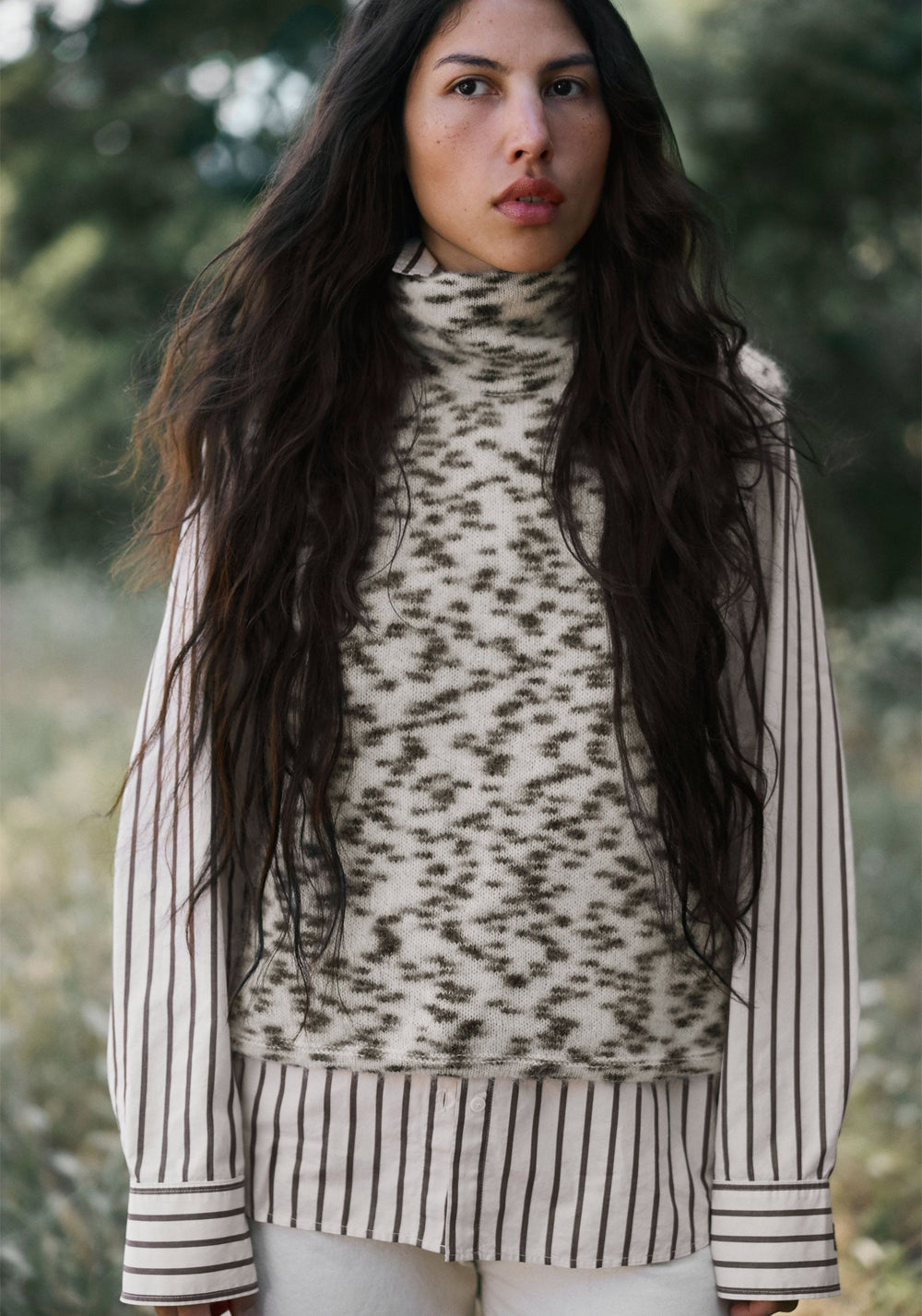 MOHAIR BLEND DOTS KNIT VEST oatmilk-black | ARMEDANGELS
