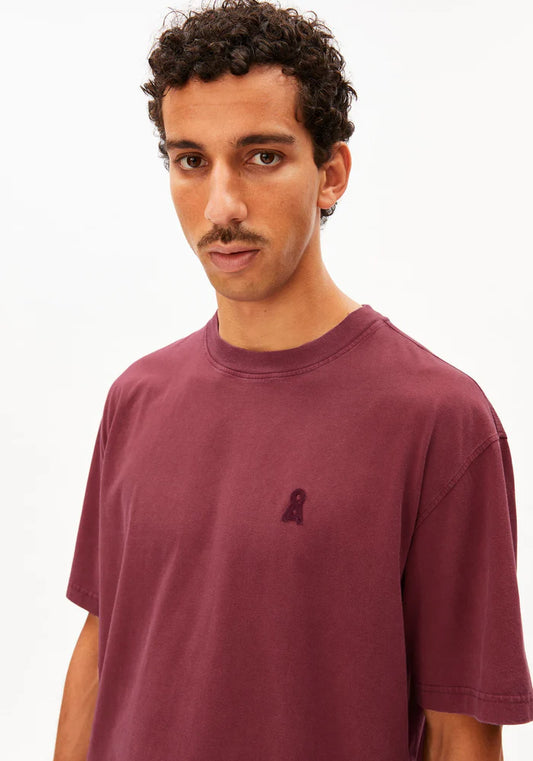 ICONIC Å MAARKOS GD T-SHIRT velvet red washed | ARMEDANGELS