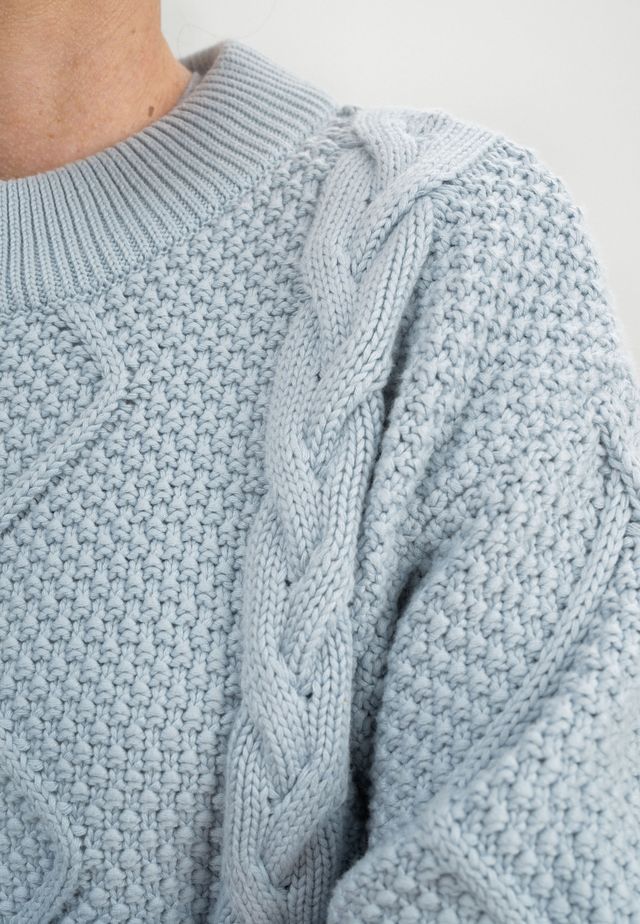 Cable Knit Jumper SAMAIRA cloudy blue | MELAWEAR