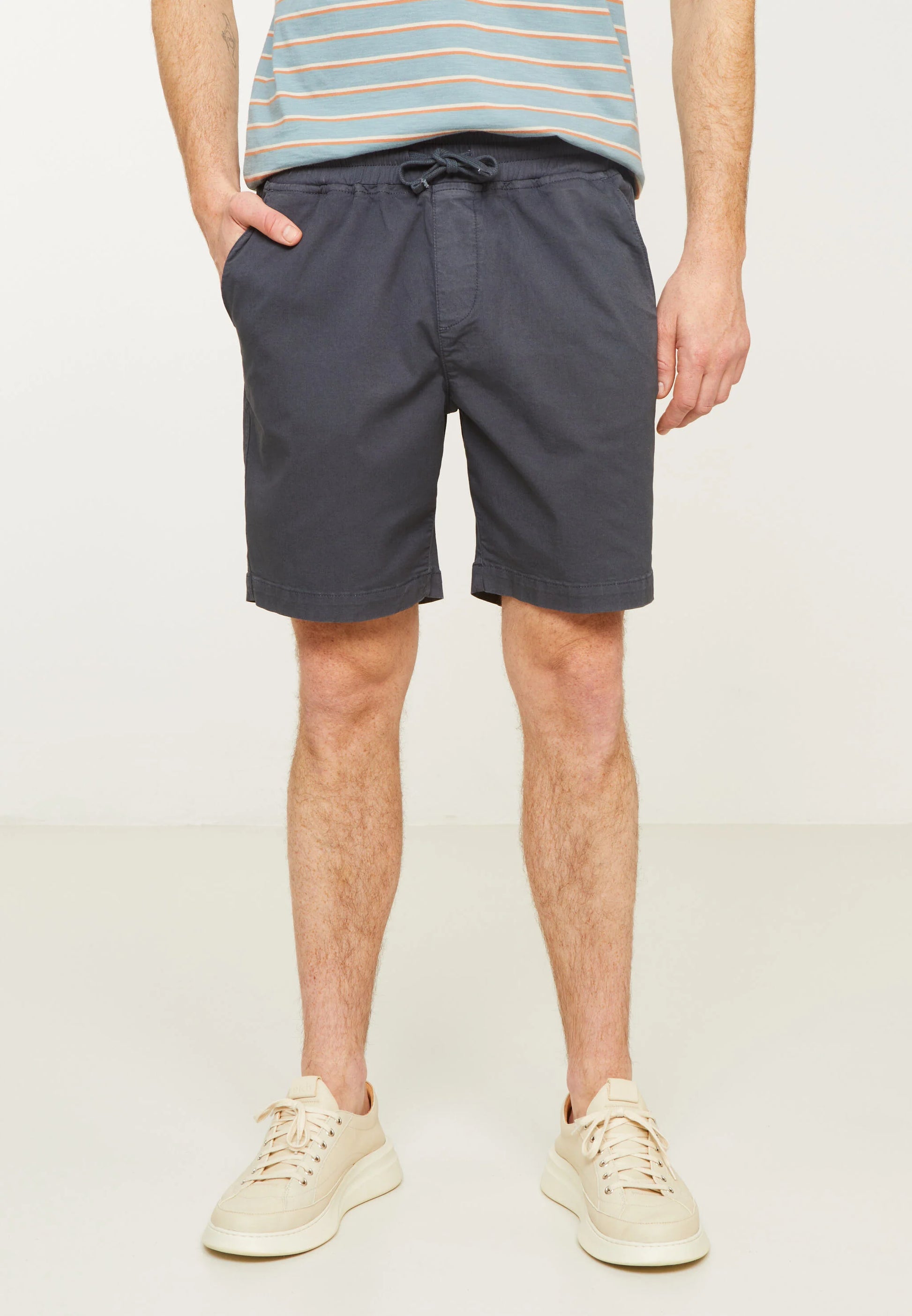 Shorts QUINCE dark grey | recolution