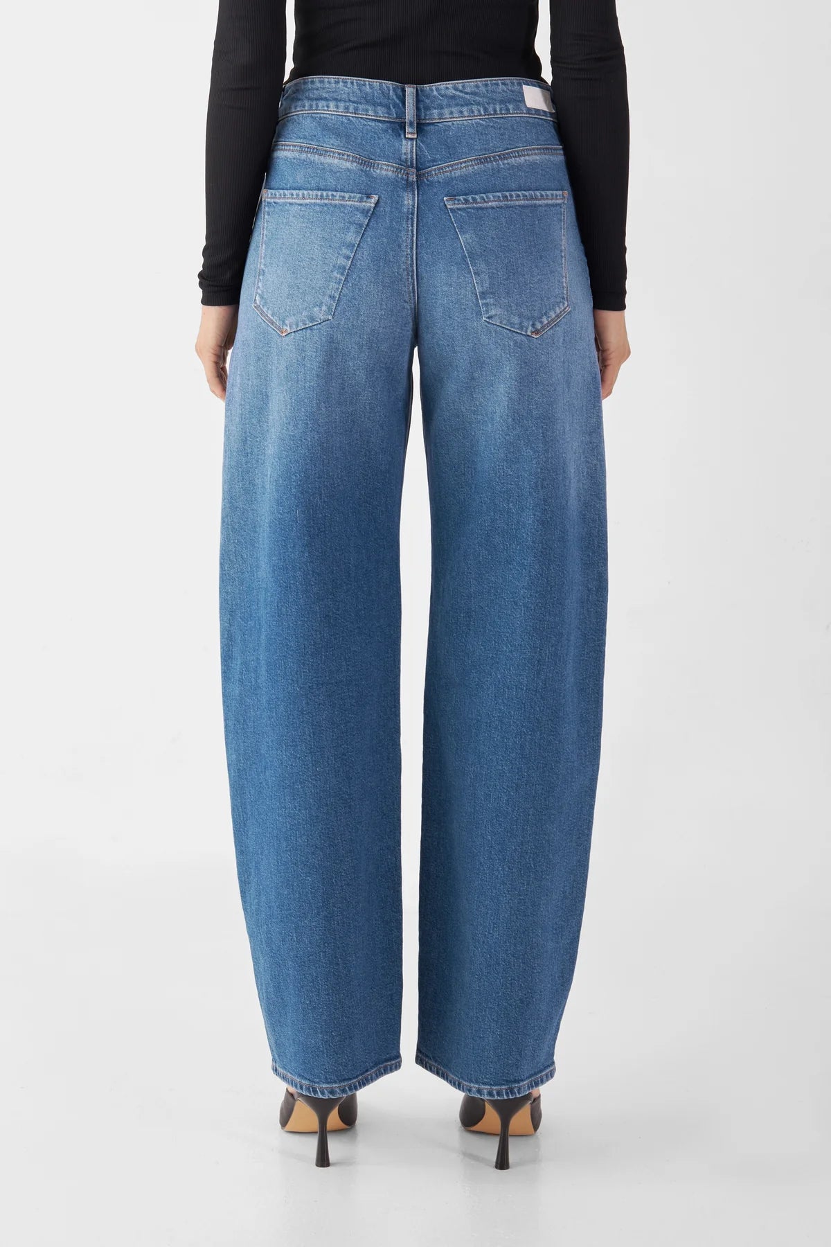 Jeans ASH Barrel Leg Minimal Stretch - Classic medium blue 201 | DAWN