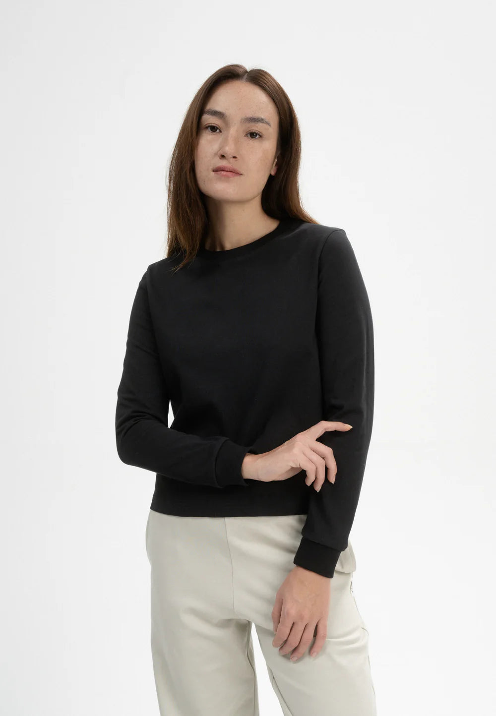 Langarmshirt schwer AASTHA schwarz | MELAWEAR