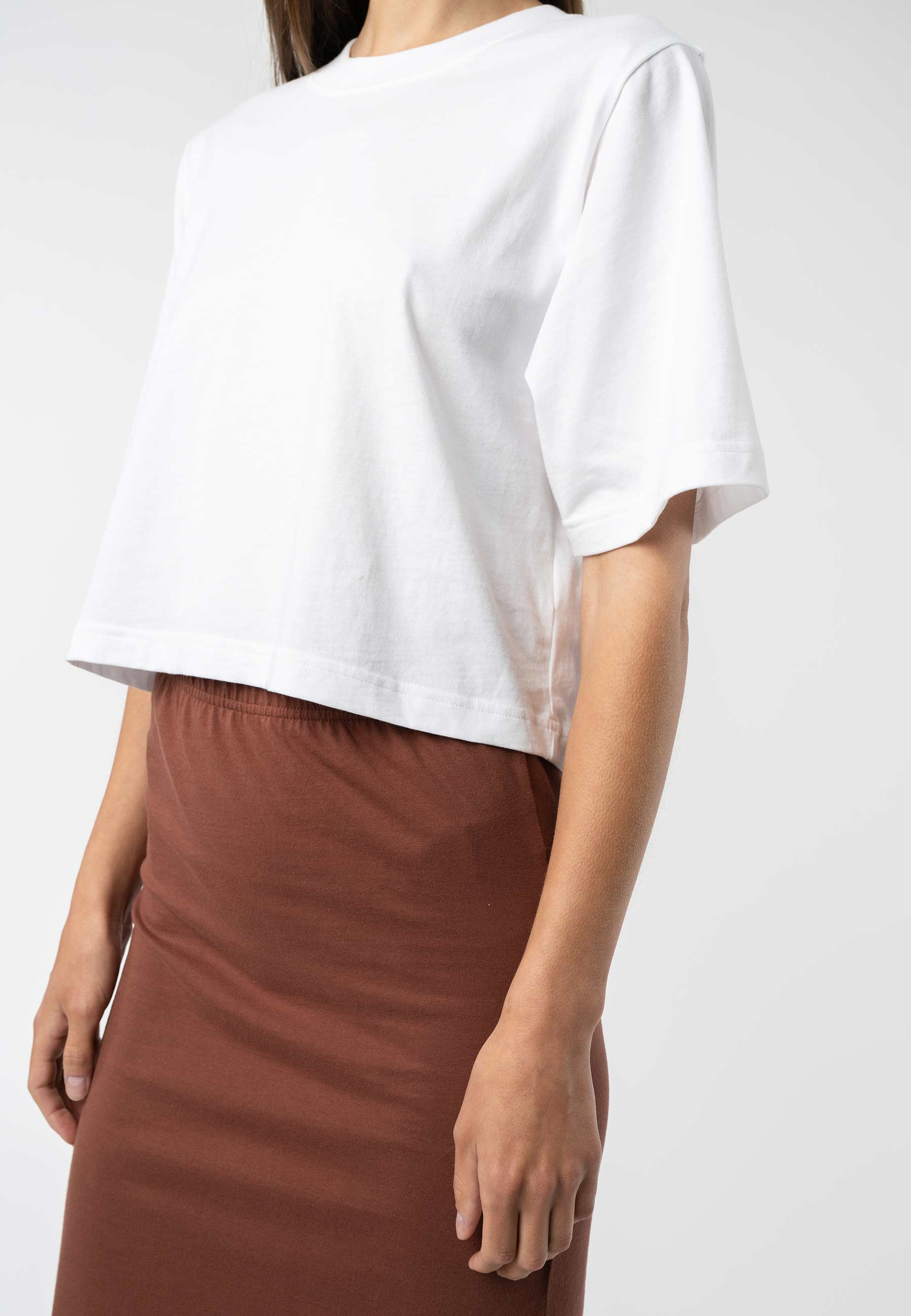 Cropped T-Shirt DESNA white | MELAWEAR