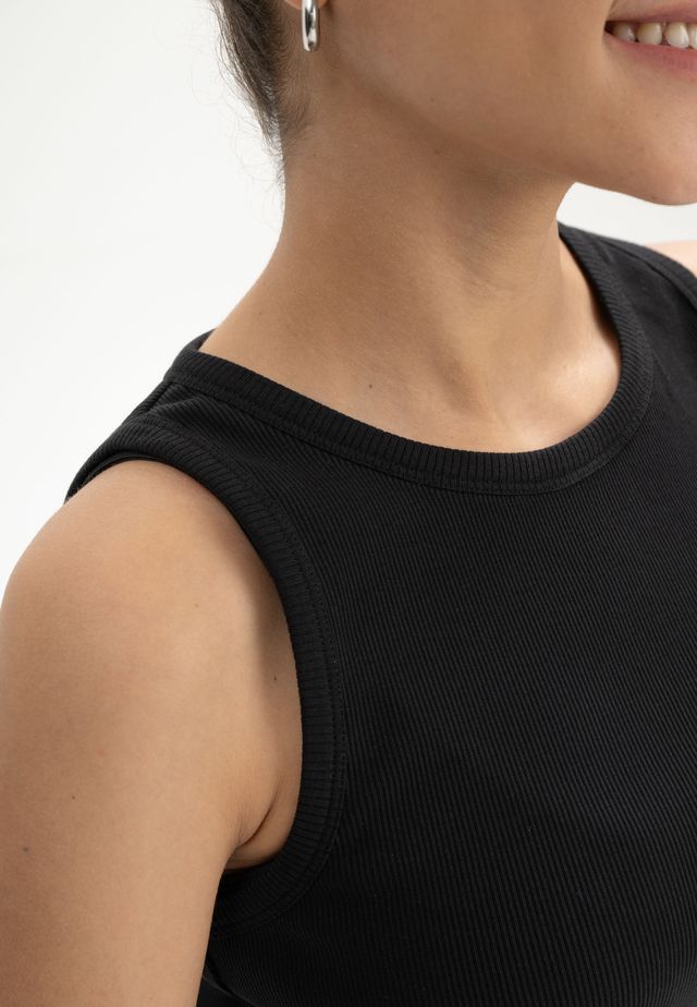 Ribbed Tanktop DRISNA schwarz | MELAWEAR