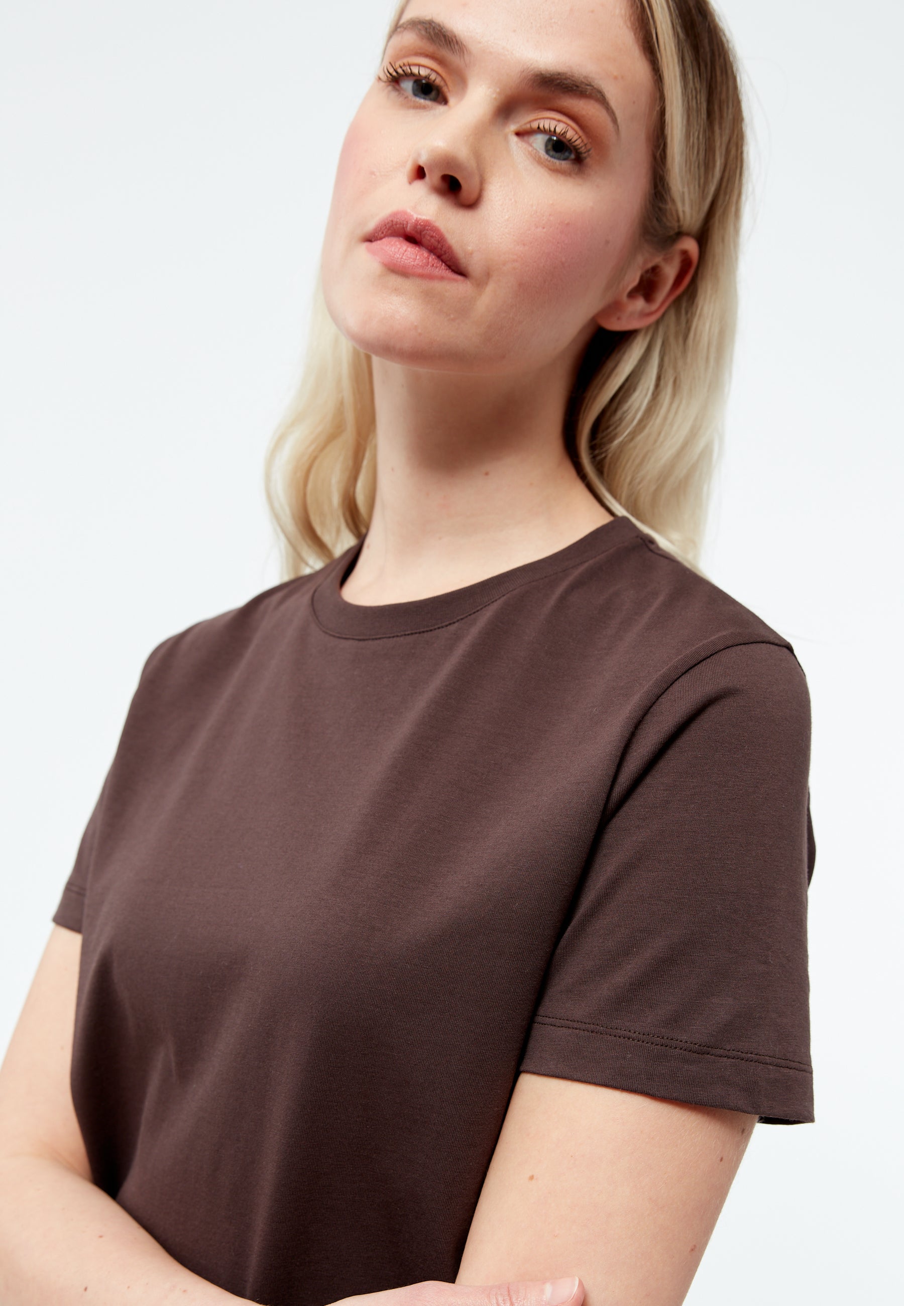 T-Shirt GBFine Coffee Brown | GIVN BERLIN