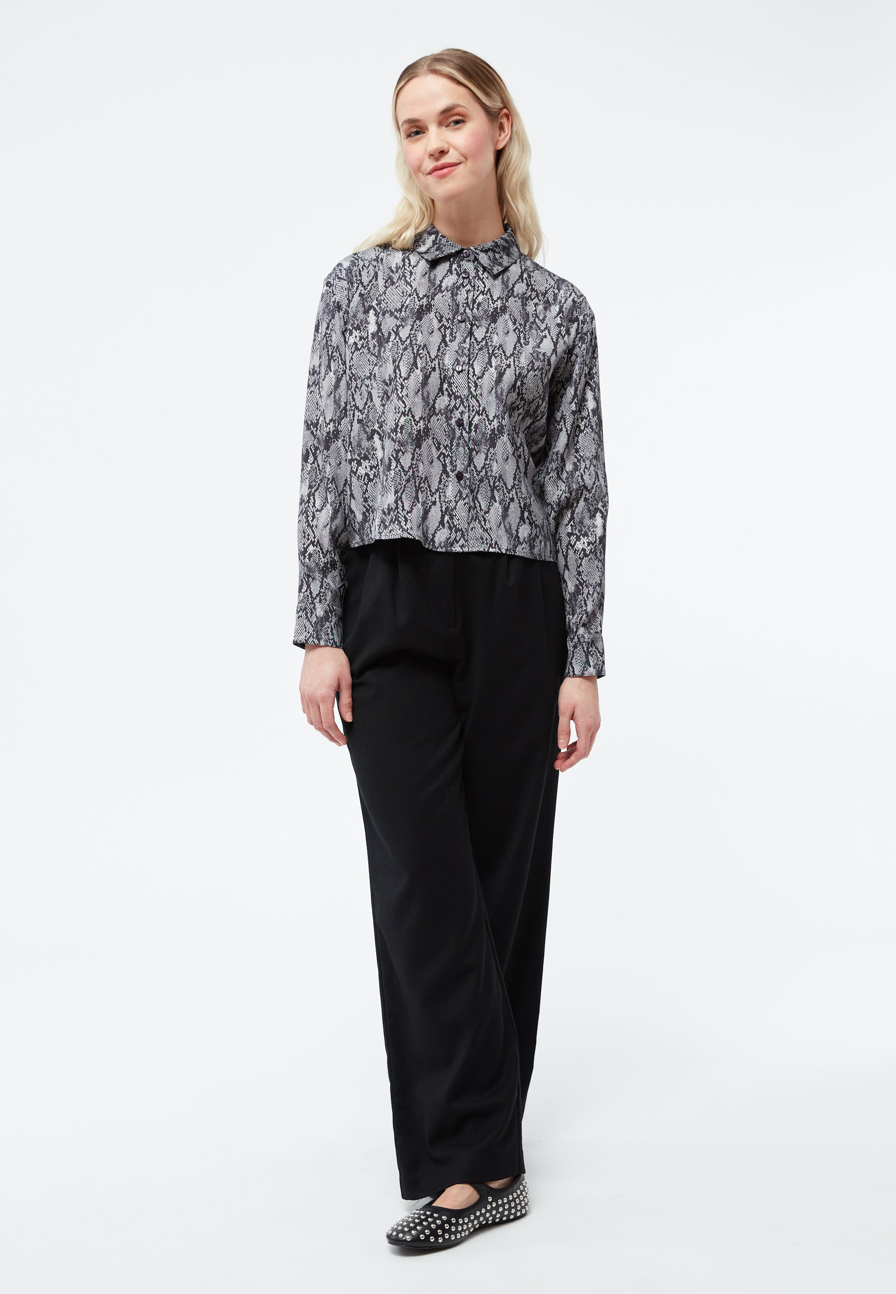 Blouse GBSavannah Black / Grey (Snake) | GIVN BERLIN
