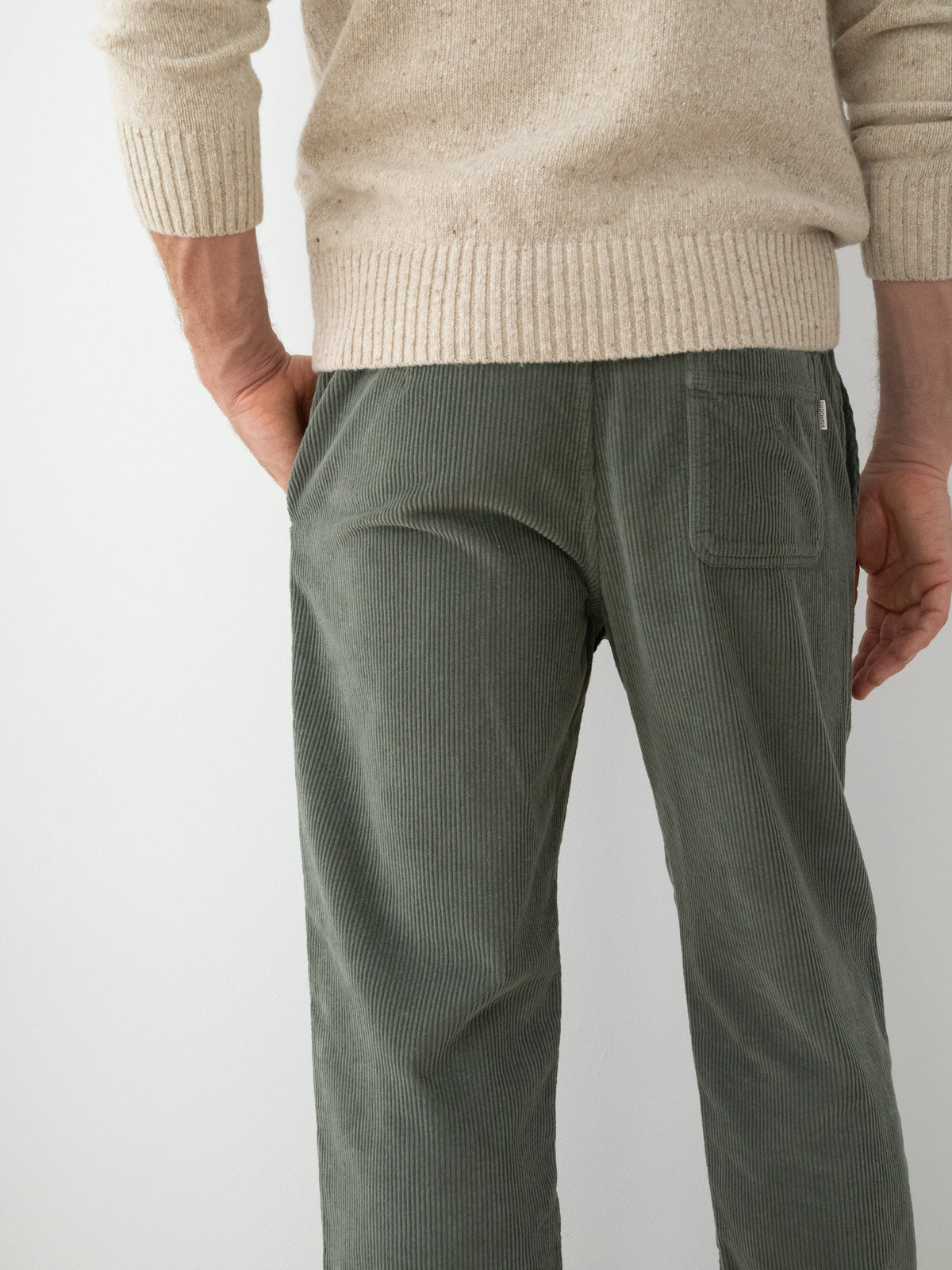 Hose APOLIMA AGAVE GREEN | TWOTHIRDS