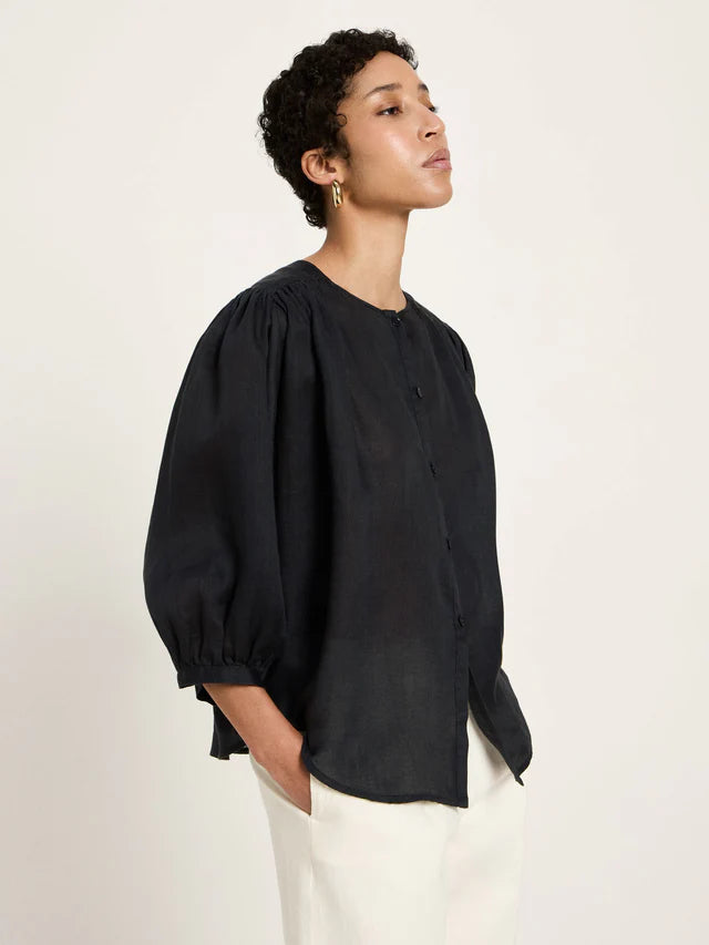 Bluse mit Kräuseln onyx | Lanius