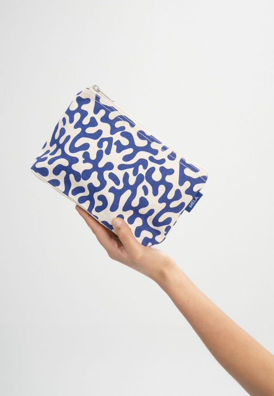 Big Pouch greige / blue coral print | MELAWEAR