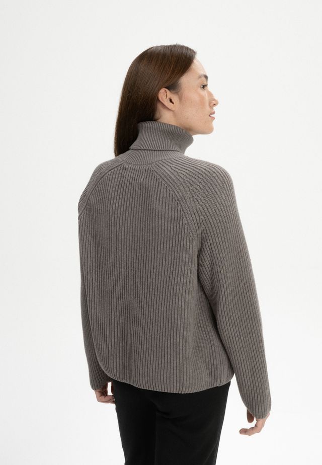 Rib Knit Turtleneck Jumper CHIRHA bear melange | MELAWEAR