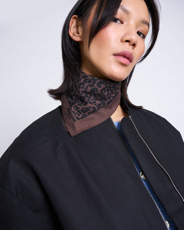 PRINTED COTTON SCARF VAD dark leo print | JAN ´N JUNE