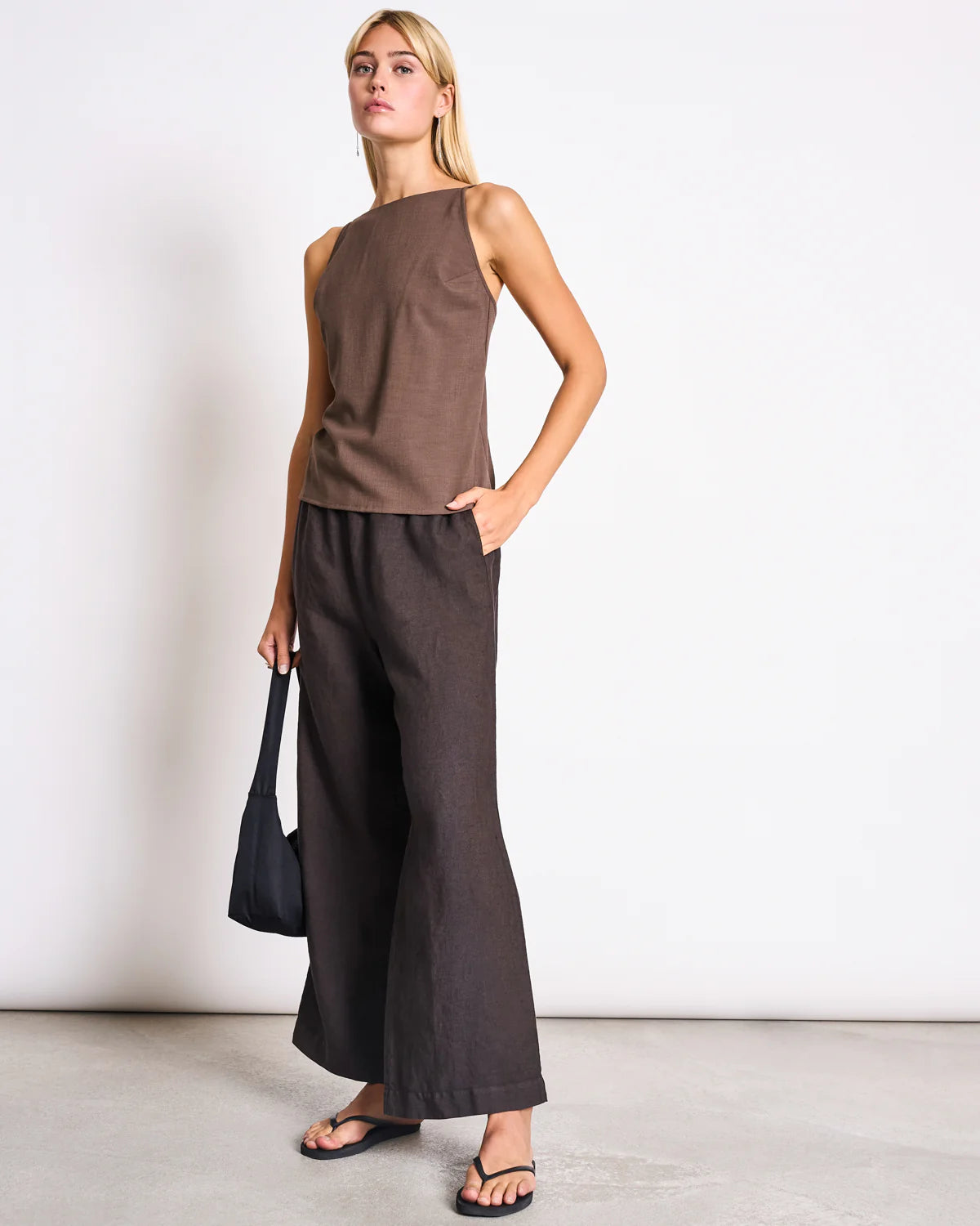 LINEN PANTS BEVEREN MUD | Jan ´n June