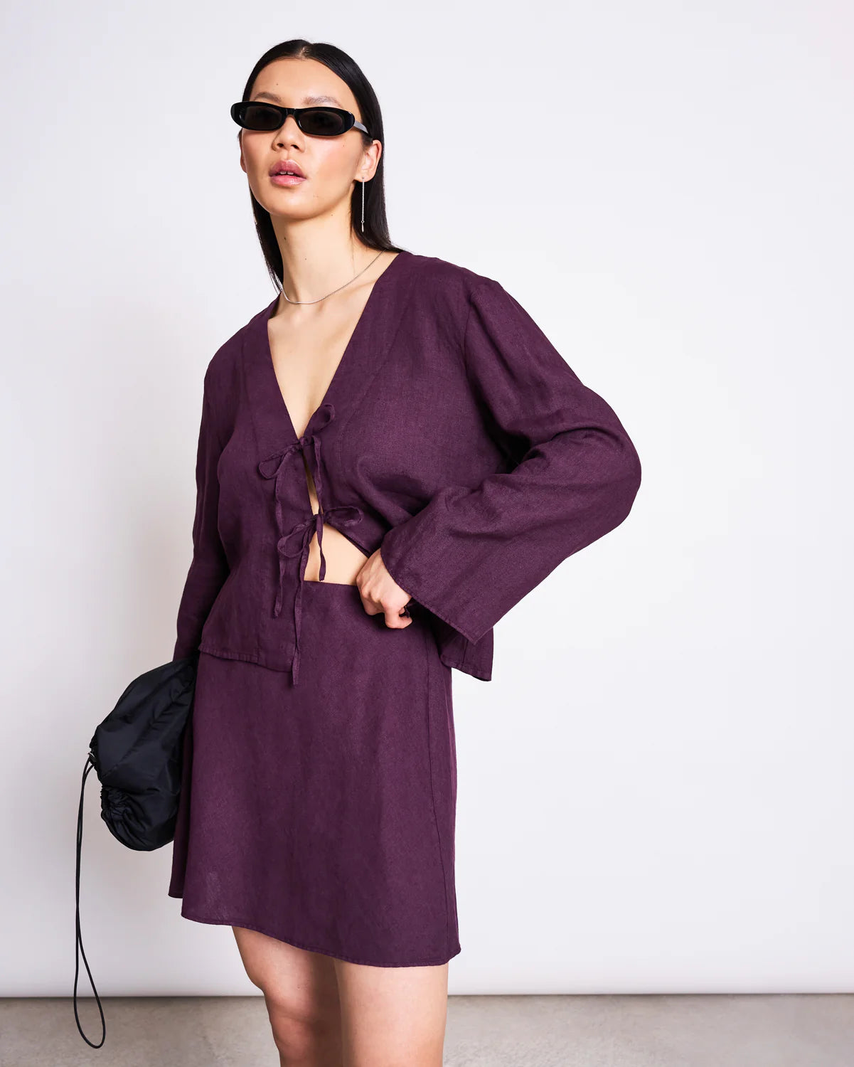 LINEN TIE BLOUSE SKAGEN CHERRY LACQUER | Jan ´n June