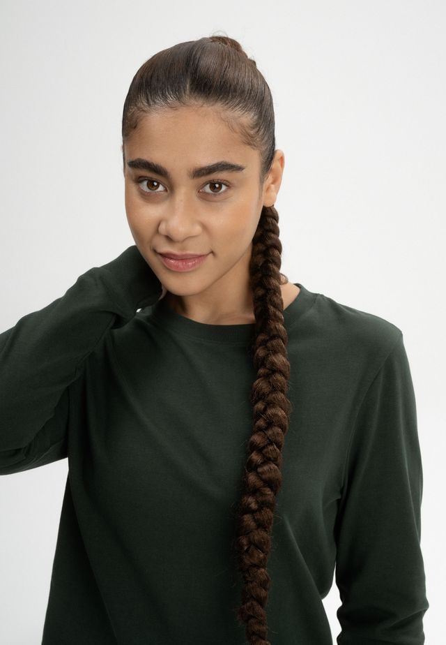 Langarmshirt schwer AASTHA dunkelgrün | MELAWEAR