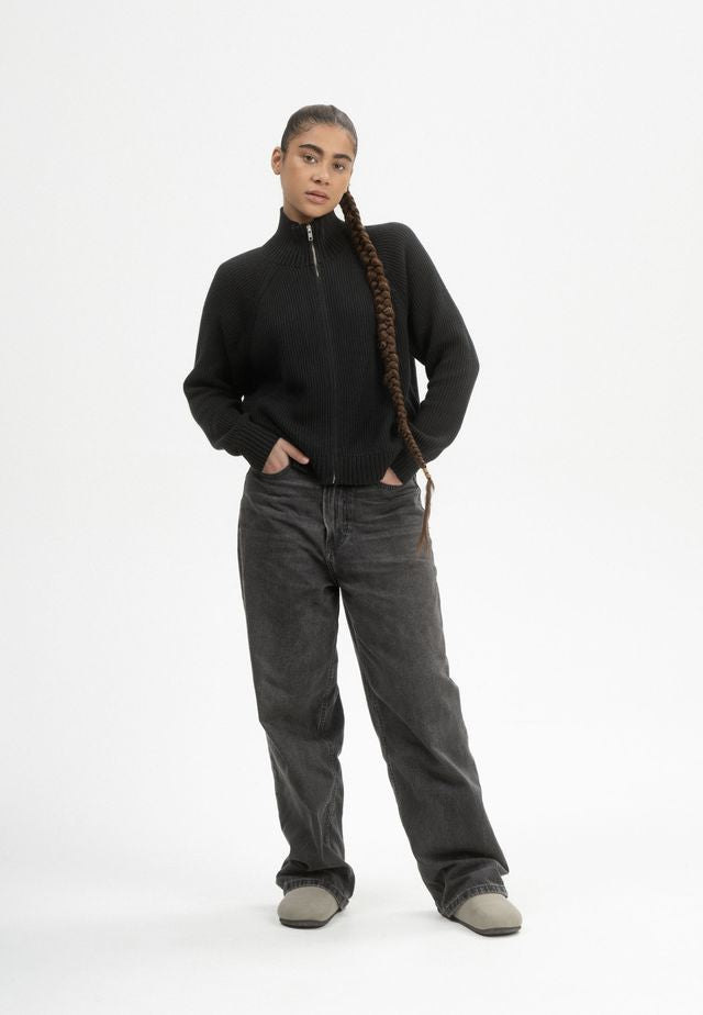 Rib Knit Zip Jacket KAMUKA schwarz | MELAWEAR