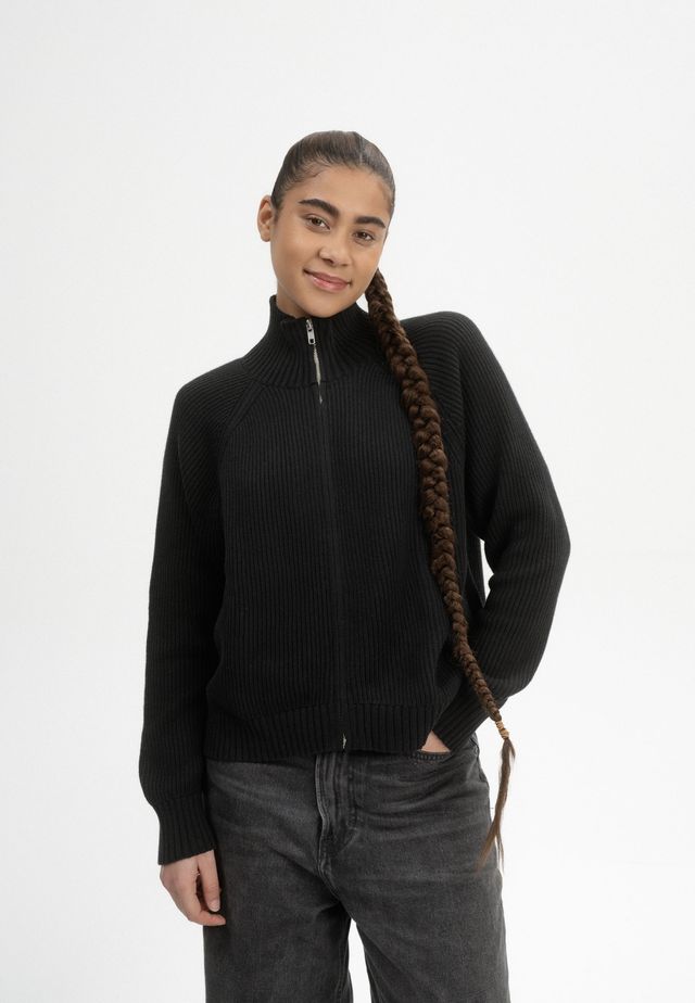 Rib Knit Zip Jacket KAMUKA schwarz | MELAWEAR