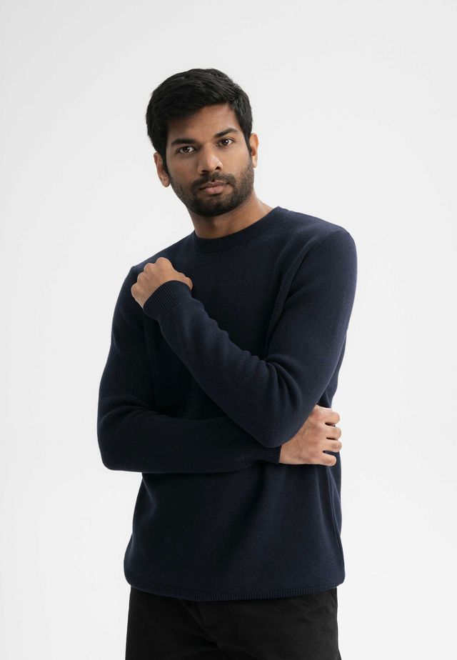 Jacquard Knit Jumper MANAV navy | MELAWEAR