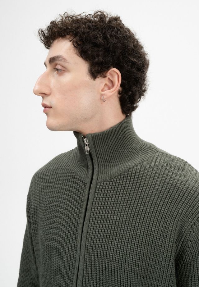 Rib Knit Zip Jacket TAKSH grün melange | MELAWEAR