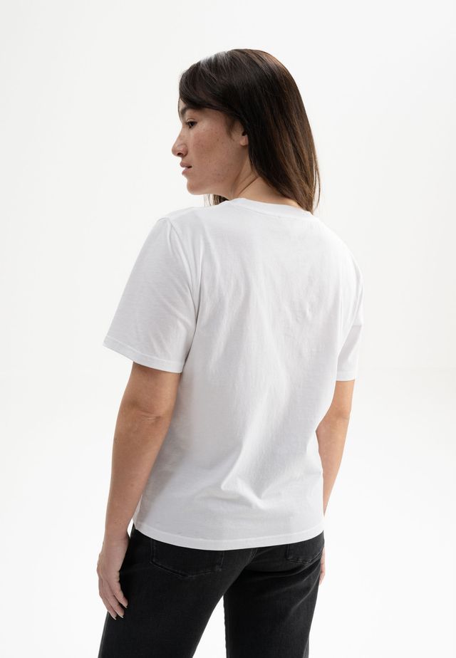 T-Shirt TANIKA weiß | MELAWEAR