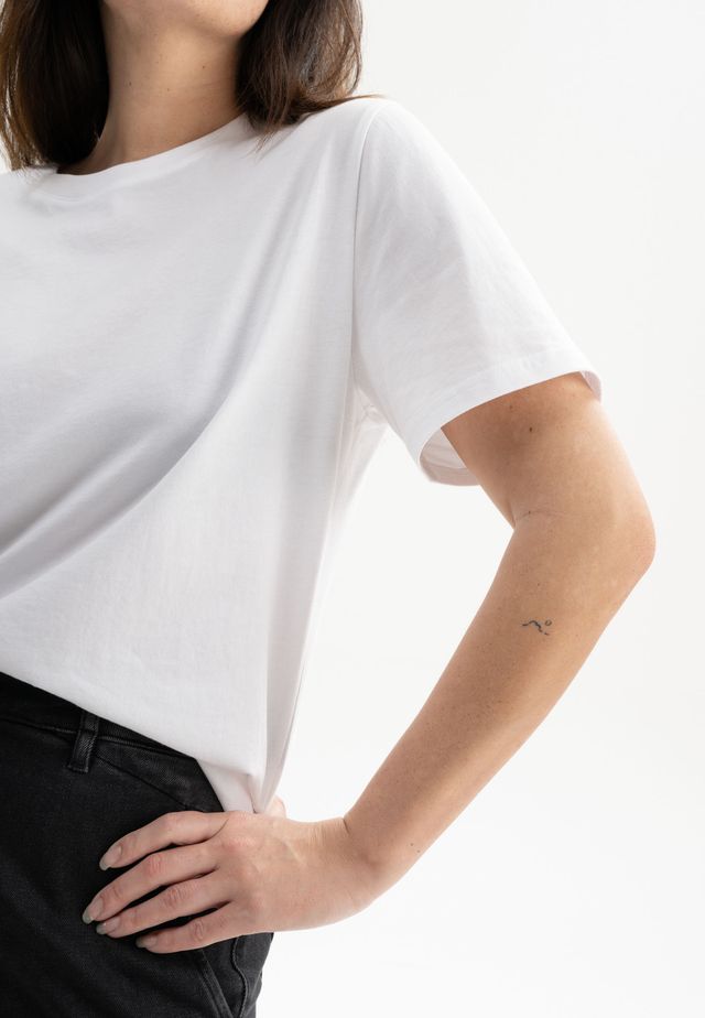 T-Shirt TANIKA weiß | MELAWEAR