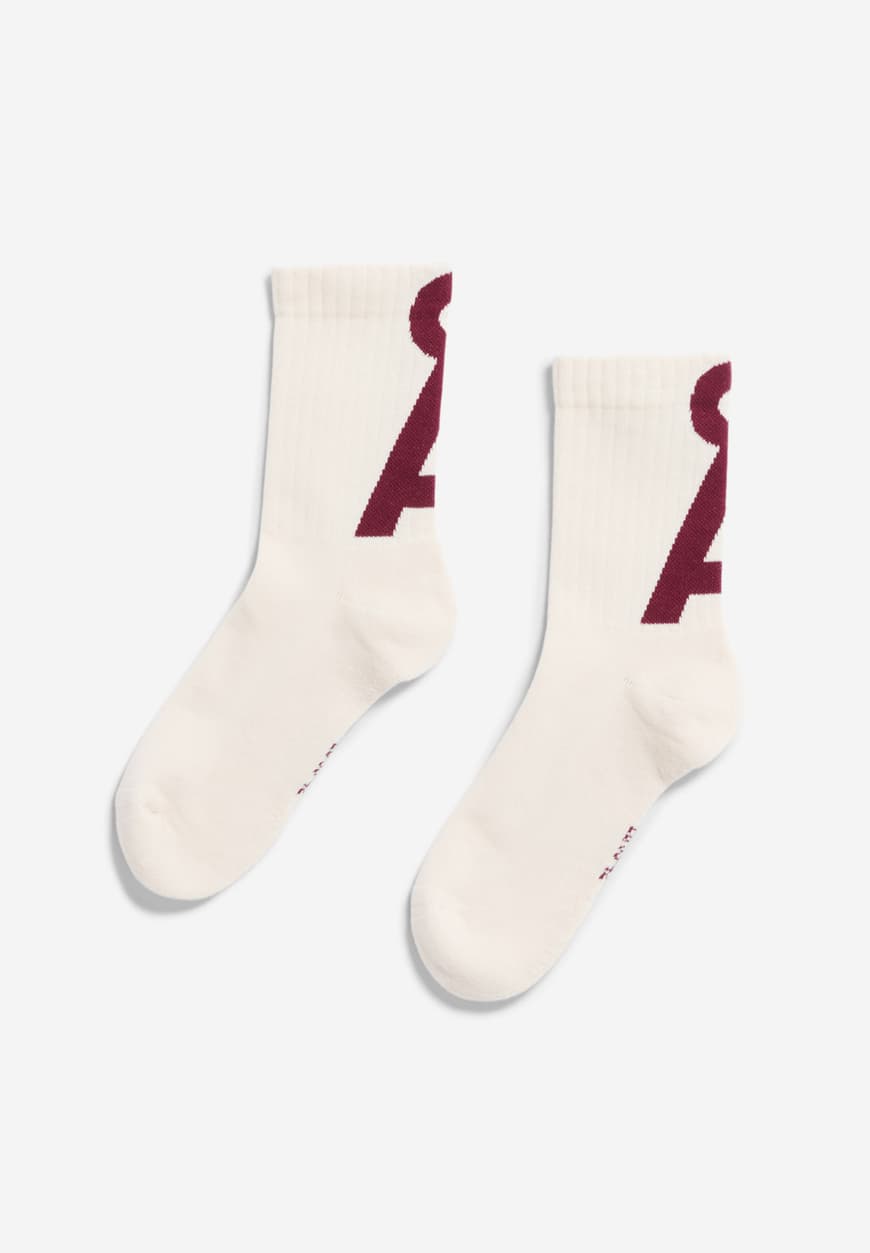 Socken SAAMUS SHORT oatmilk-cranberry juice  | ARMEDANGELS