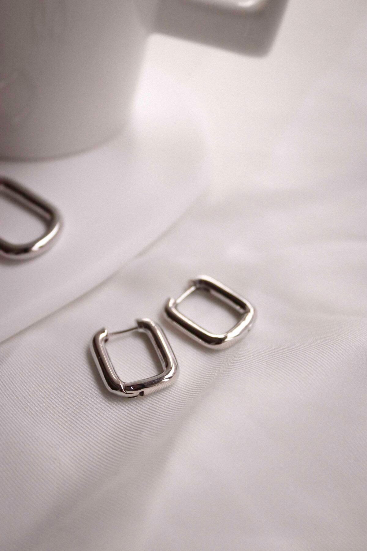 SHIKAKU SMALL EARRINGS Stainless Steel | KLIMBIM