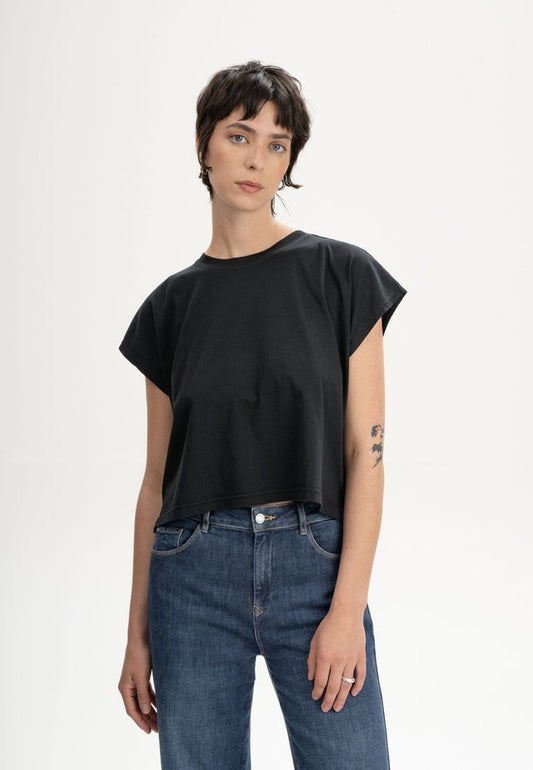 Cropped T-Shirt BHAMINI black | MELAWEAR