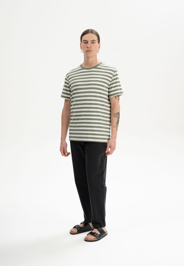 T-Shirt SADHIL thyme stripes | MELAWEAR